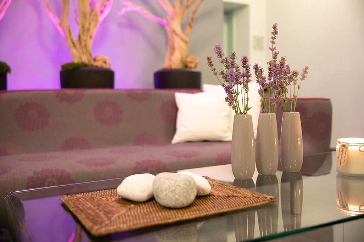 Hotel Abacie & Wellness Валашске-Мезиржичи Экстерьер фото