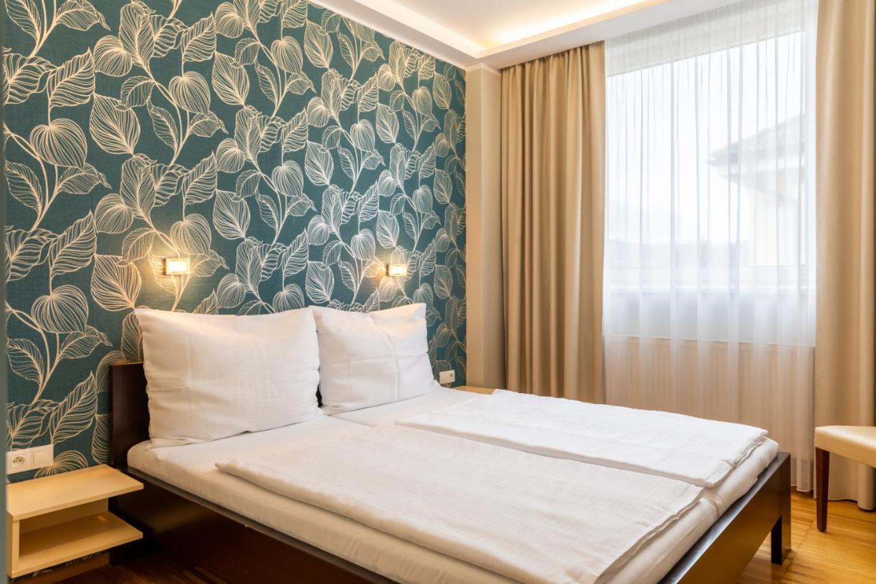Hotel Abacie & Wellness Валашске-Мезиржичи Экстерьер фото
