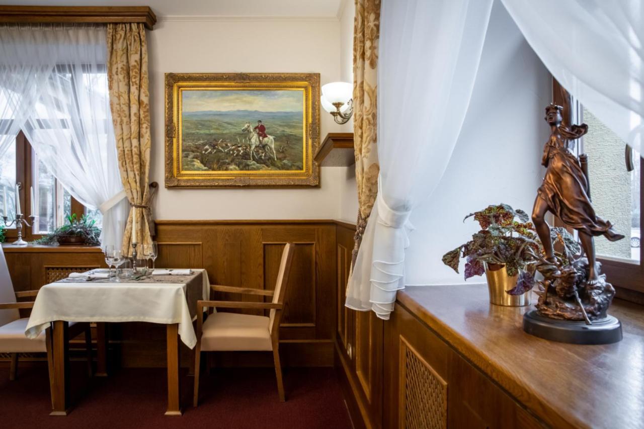 Hotel Abacie & Wellness Валашске-Мезиржичи Экстерьер фото