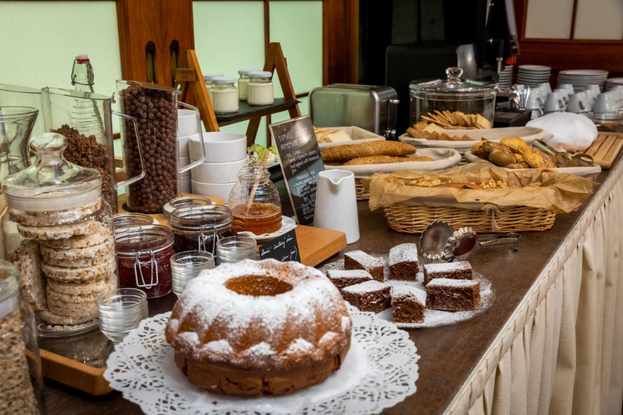Hotel Abacie & Wellness Валашске-Мезиржичи Экстерьер фото