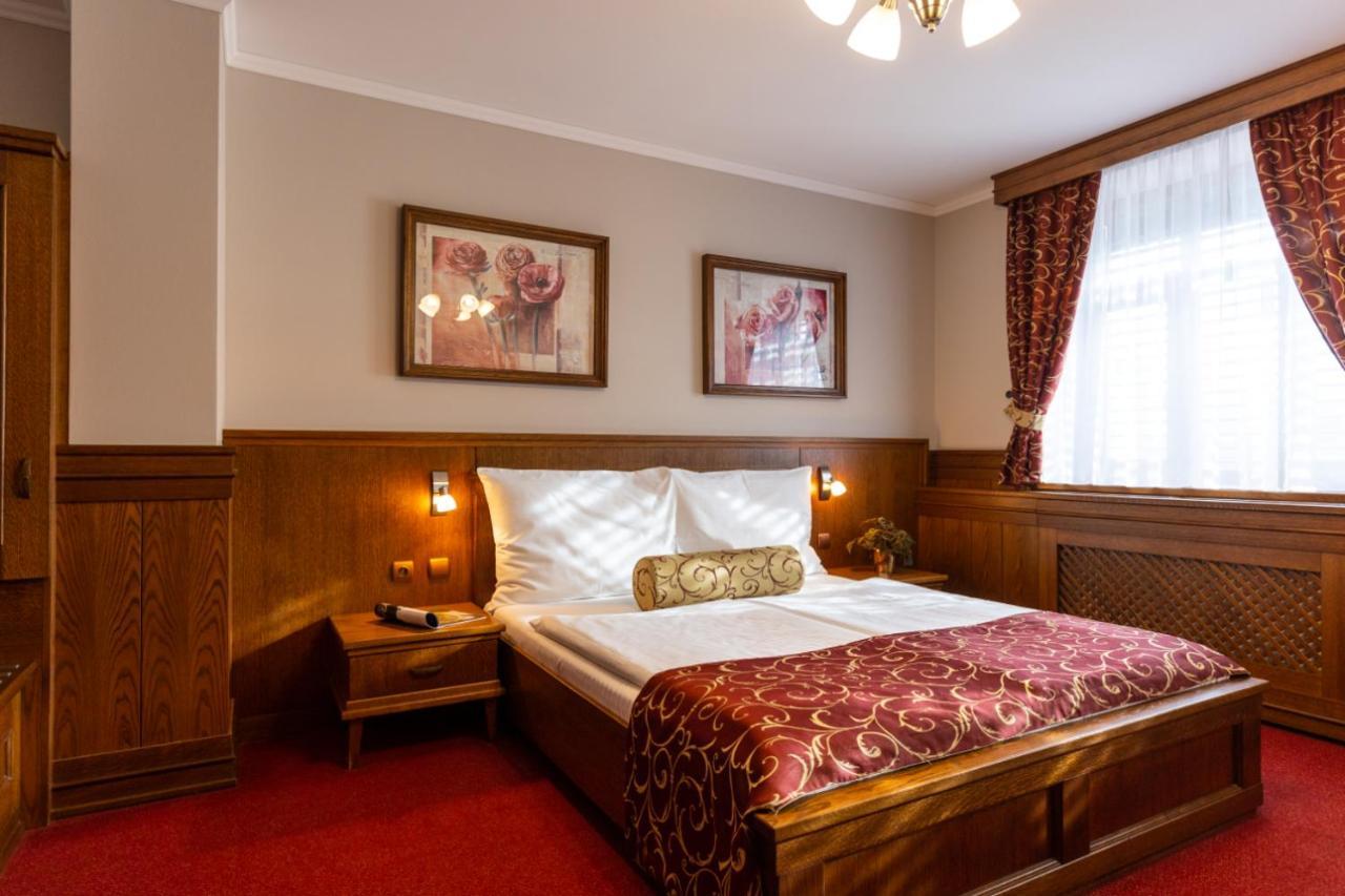 Hotel Abacie & Wellness Валашске-Мезиржичи Экстерьер фото
