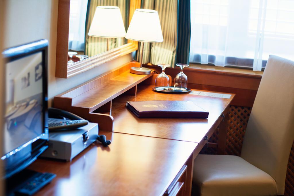 Hotel Abacie & Wellness Валашске-Мезиржичи Экстерьер фото