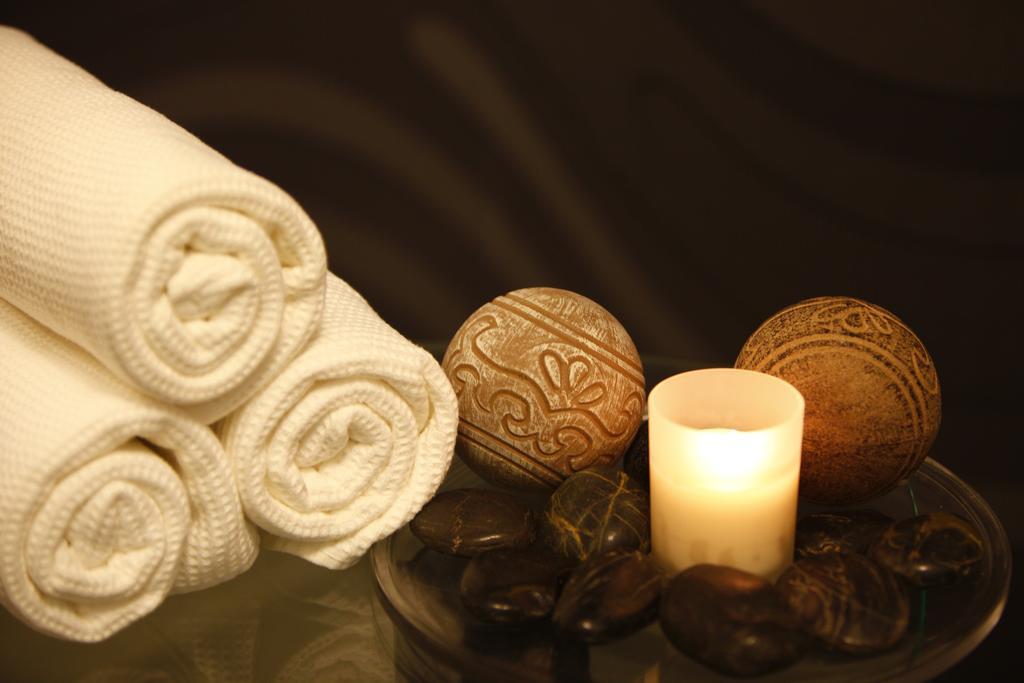 Hotel Abacie & Wellness Валашске-Мезиржичи Экстерьер фото
